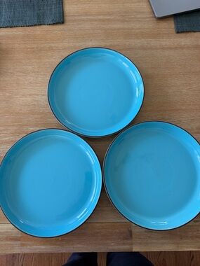 CROFTON stoneware Turquoise serving Plates - Set of 3